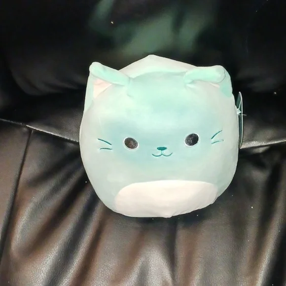 Sigrid the cat squishmallow - Picture 4 of 4